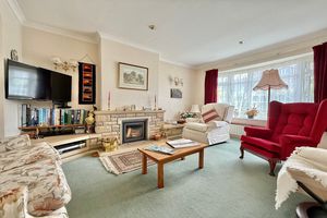 Lounge- click for photo gallery
